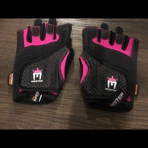 NWOT fingerless weightlifting gloves